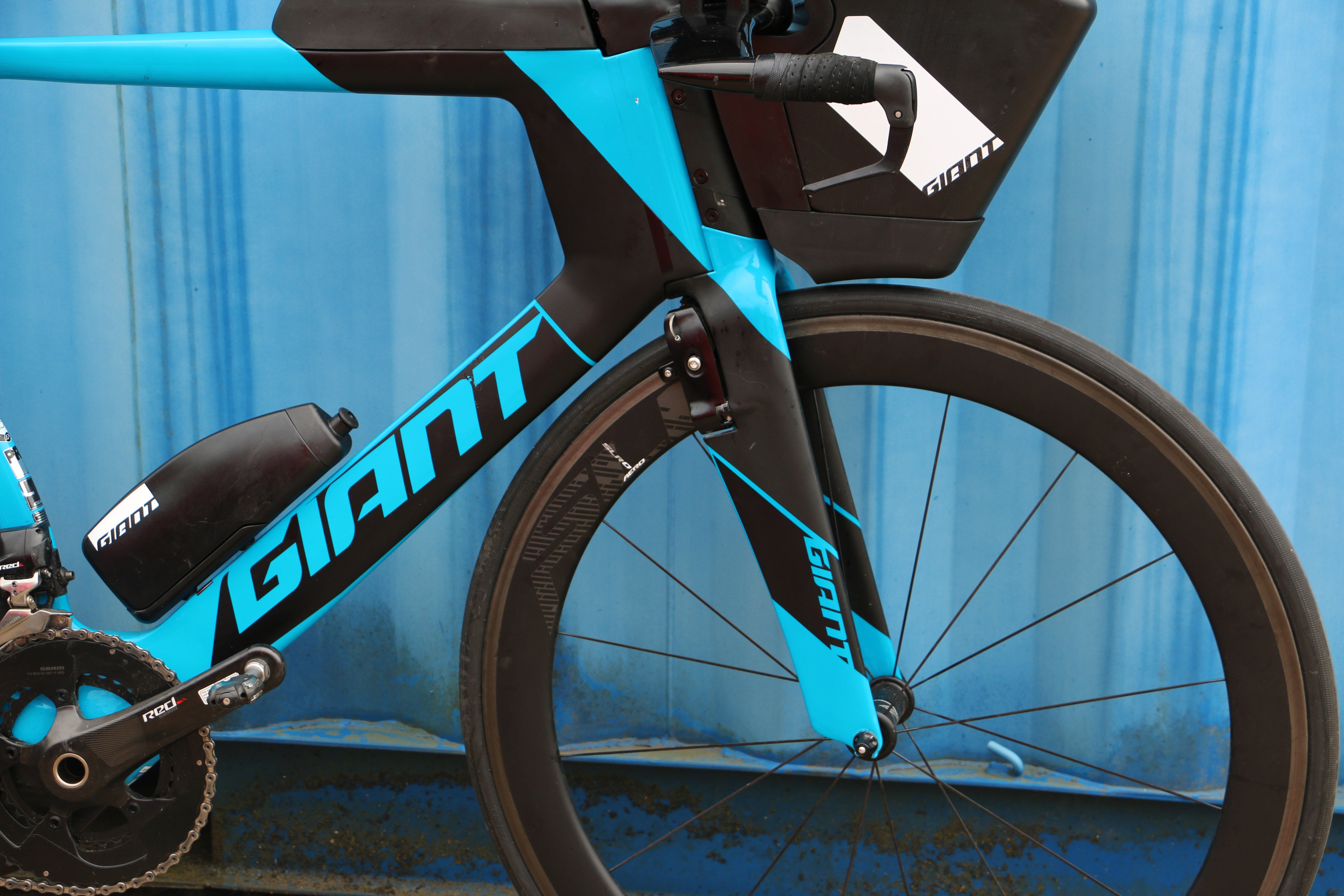 Giant brand online bicycle