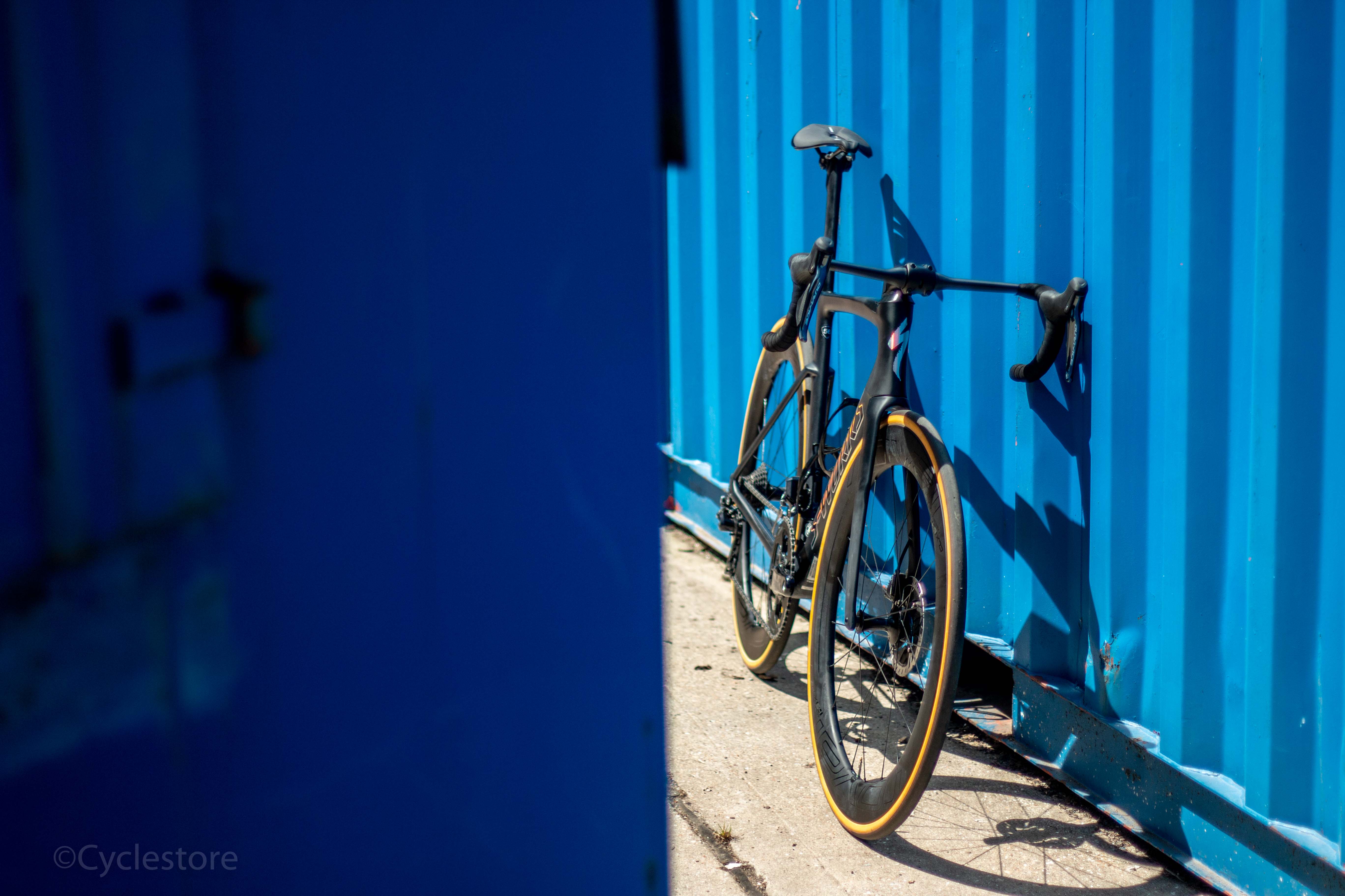 Closer Look Specialized Venge Road Bike 2019