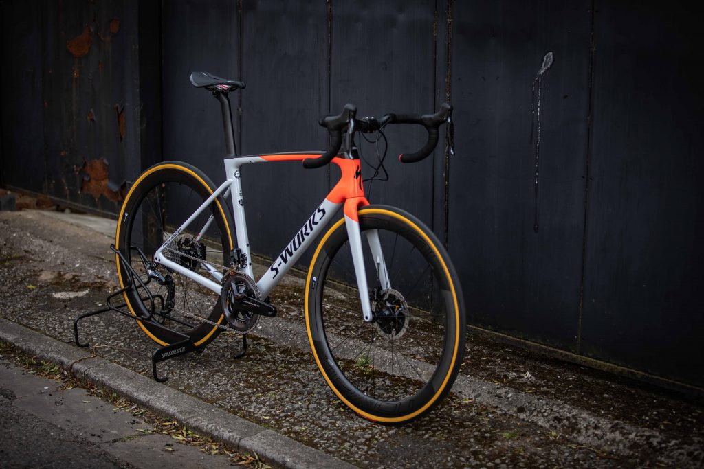 specialized roubaix vs