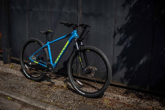 cannondale trail 6 blue