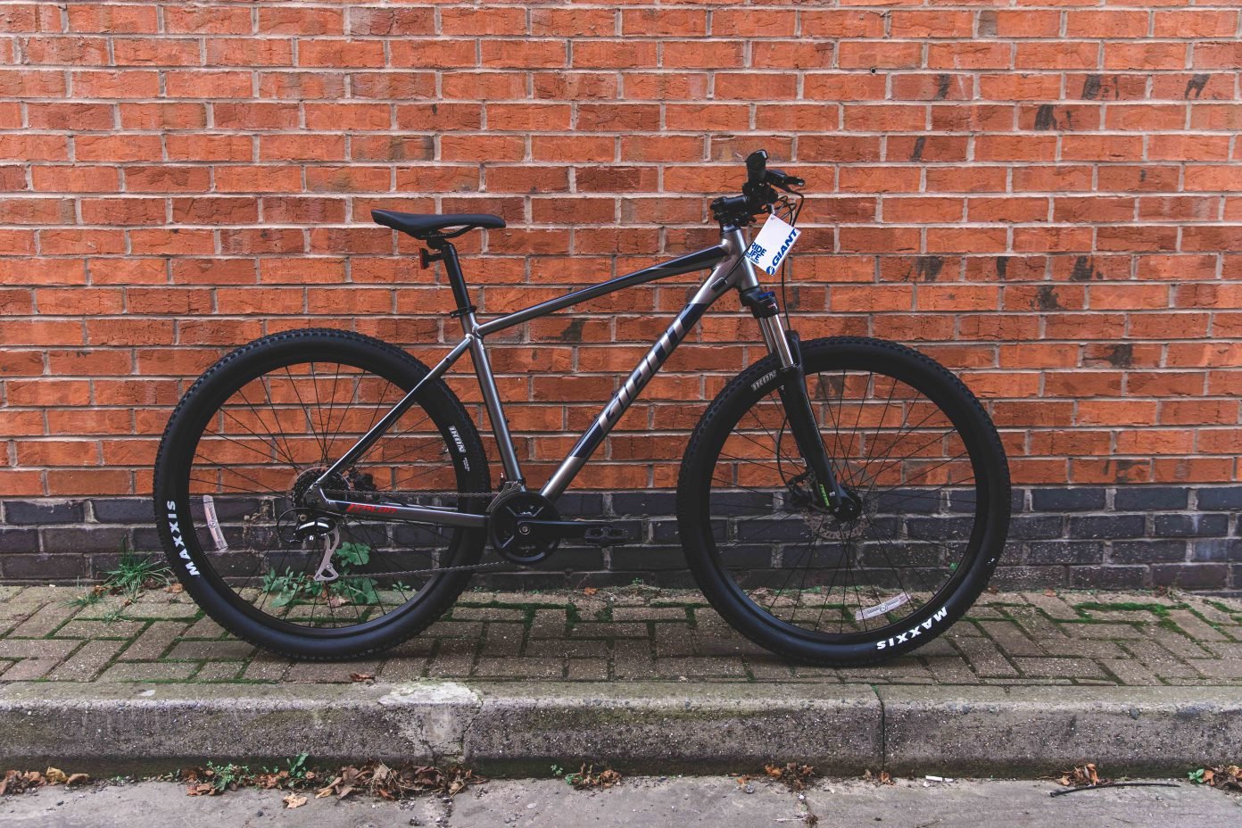 giant talon 3 27.5 mountain bike